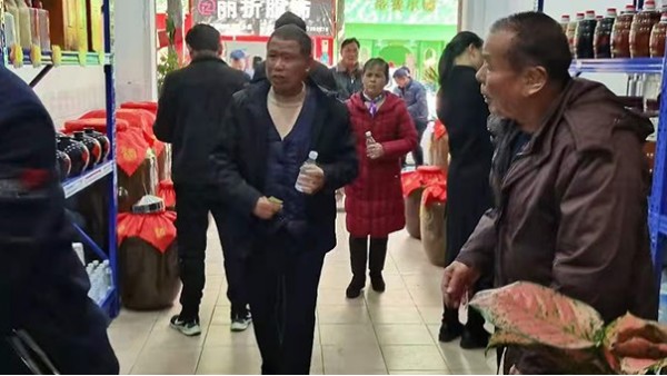 農(nóng)村創(chuàng)業(yè)好項(xiàng)目：引進(jìn)電加熱釀酒設(shè)備，一邊釀酒一邊養(yǎng)雞
