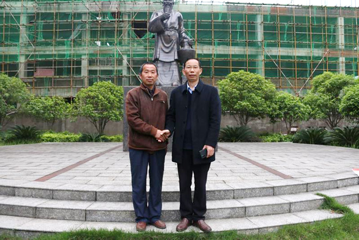 卜先生與胡總合影 卜先生與胡總合影