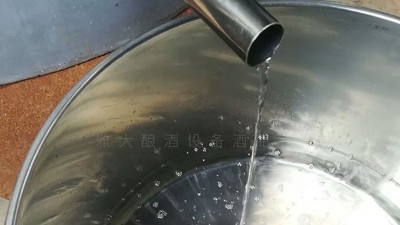 躲開不銹鋼釀酒設(shè)備蒸餾“雷區(qū)”，原來出酒快有絕招！