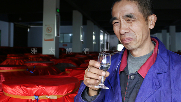 用小型燒酒設(shè)備釀的白酒上頭，揪出這一物還你健康美酒？