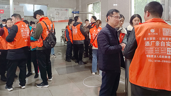 為什么那么多人選擇年后來(lái)雅大釀酒設(shè)備廠家考察？