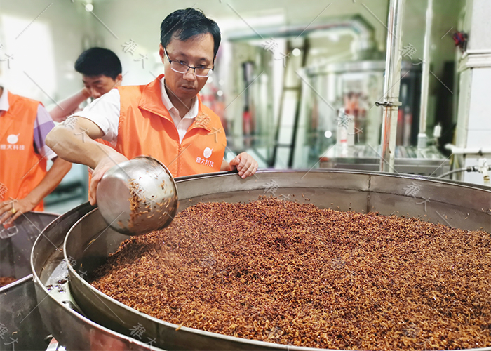 1.3上甑時見氣壓氣，上料.jpg