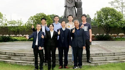中國(guó)勁酒技術(shù)團(tuán)隊(duì)造訪湖南雅大，探討酒用雜交糯高粱釀造技藝！
