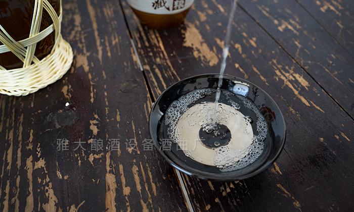 白酒酒體飽滿、香氣幽雅