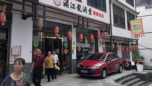 開一個小酒坊投入多少？新手開酒坊釀酒設(shè)備怎么選？