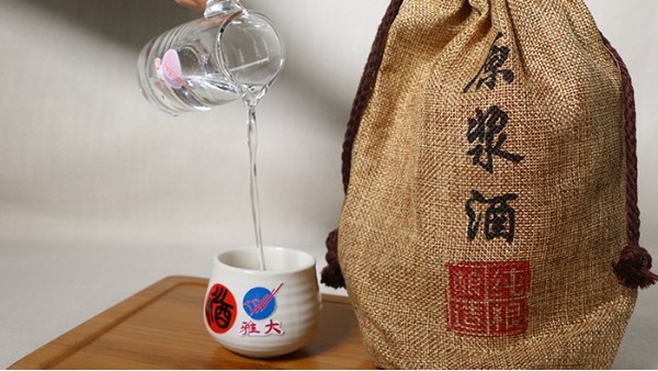 與其它蒸餾酒相比，蒸餾釀酒設(shè)備釀造的中國白酒，都有哪些味道？