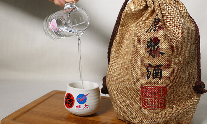 12-8雅大白酒  12-8雅大白酒